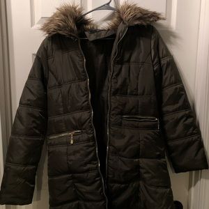 Fuzzy neck zip up coat.